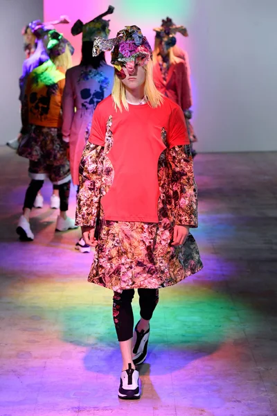 Look 33